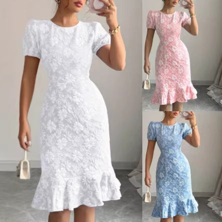 Damen Kleid mit floralem Spitzenmuster und fließendem Saum EB