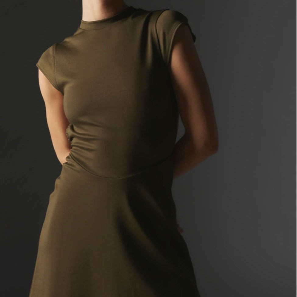Damen Elegantes und figurbetontes Freizeitkleid EB