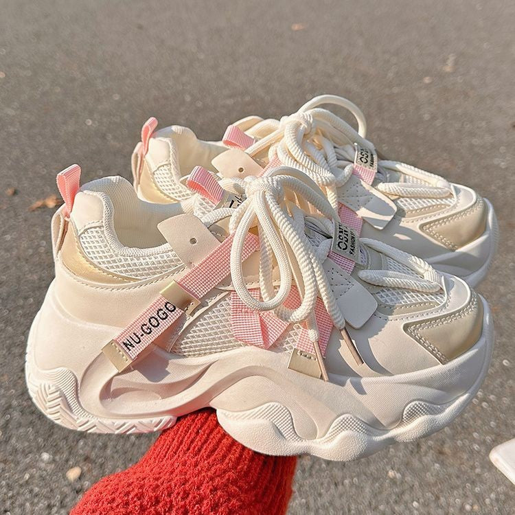 Damen Sportliche Sneakers mit innovativer Schnürung und atmungsaktiver Mesh-Oberfläche EB