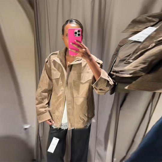Damen Lässige Wildlederjacke mit praktischen Taschen und modernem Schnitt EB