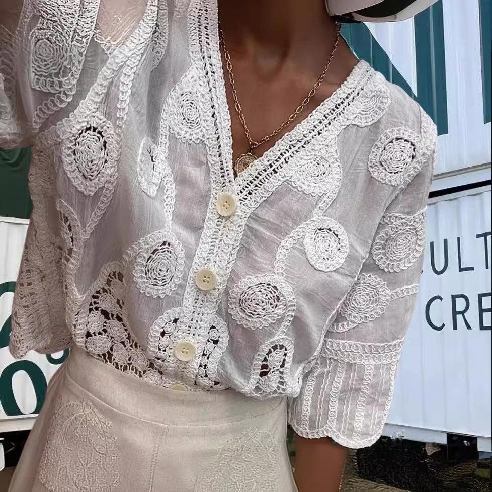 Damen Luftige Bluse mit kunstvollen Häkelmustern EB