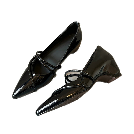 Damen elegante Ballerinas mit raffiniertem Riemchen und glänzender Lack-Oberfläche EB