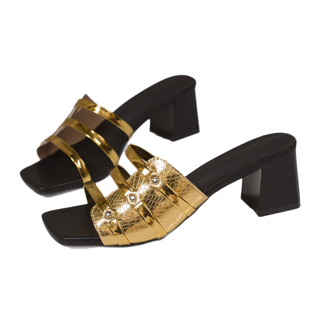 Damen Glamouröse Pantoletten mit glänzenden Metallic-Akzenten und komfortablem Absatz EB
