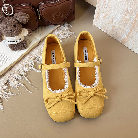 Damen Ballerinas mit verstellbarem Riemen und zarten Spitzendetails EB