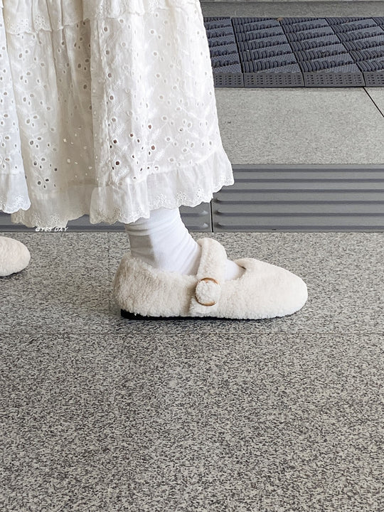 Damen Flauschige Hausschuhe mit eleganter Schnallen-Applikation EB
