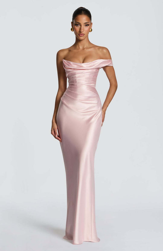 Damen Elegantes Abendkleid mit schulterfreiem Design und fließendem Satin EB