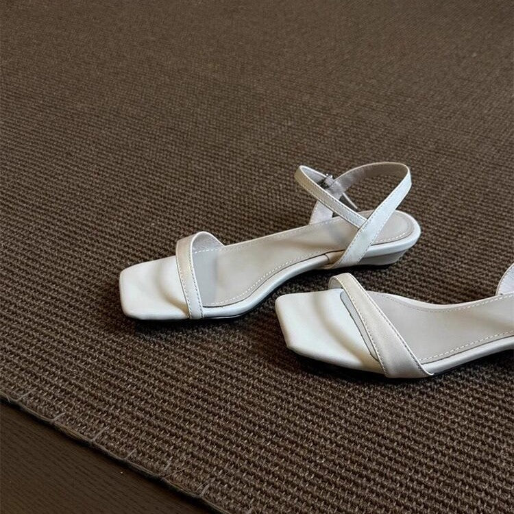 Damen elegante Sandalen mit modischem Riemchendesign und weichem Fußbett EB