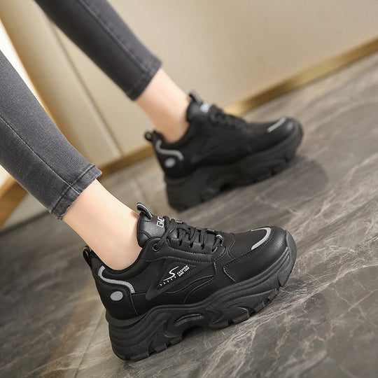 Damen Chunky Sneakers mit dämpfender Sohle und sportlichem Design EB