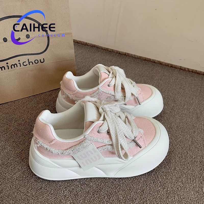 Damen Sneakers mit trendigem Sternen-Applikation und komfortabler Laufsohle EB