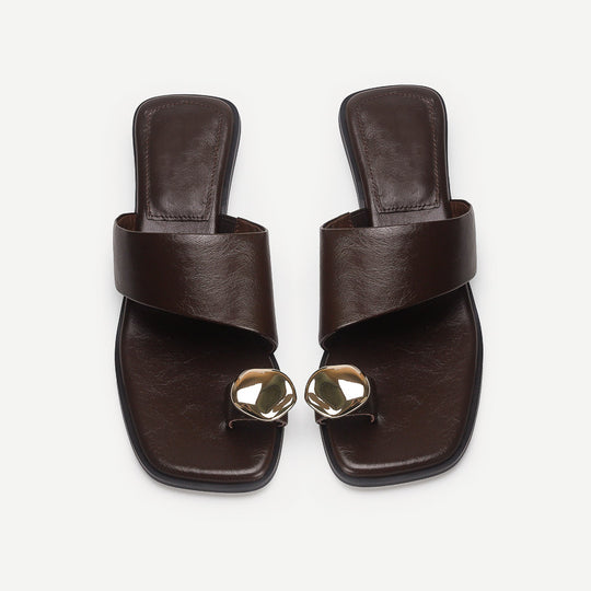 Damen elegante Zehentrenner-Sandalen mit geschwungenem Riemendesign und exklusivem Metallakzent EB