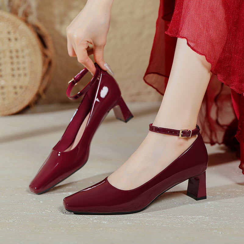 Damen elegante Lackleder Pumps mit komfortablem Blockabsatz EB