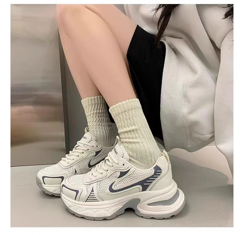 Damen Chunky Sneakers mit atmungsaktiver Oberfläche und dämpfendem Komfort EB