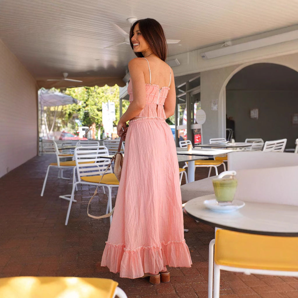 Damen Maxikleid mit romantischem Schnitt und verspielten Rüschendetails EB