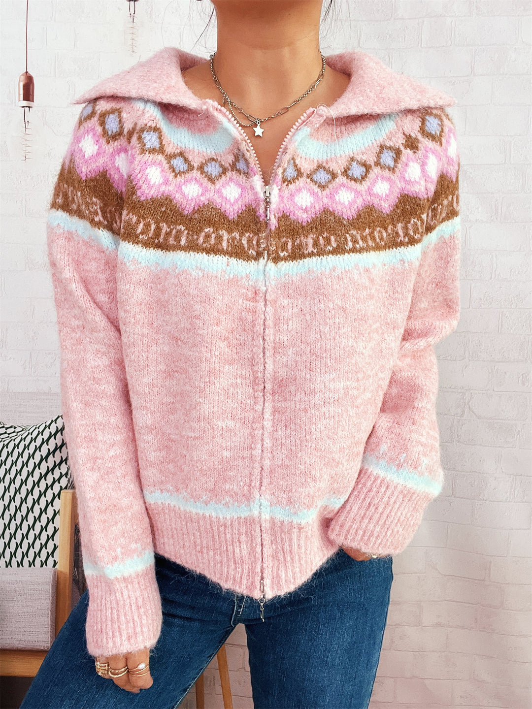 Damen Strickjacke mit buntem Muster und hochwertigem Reißverschluss EB