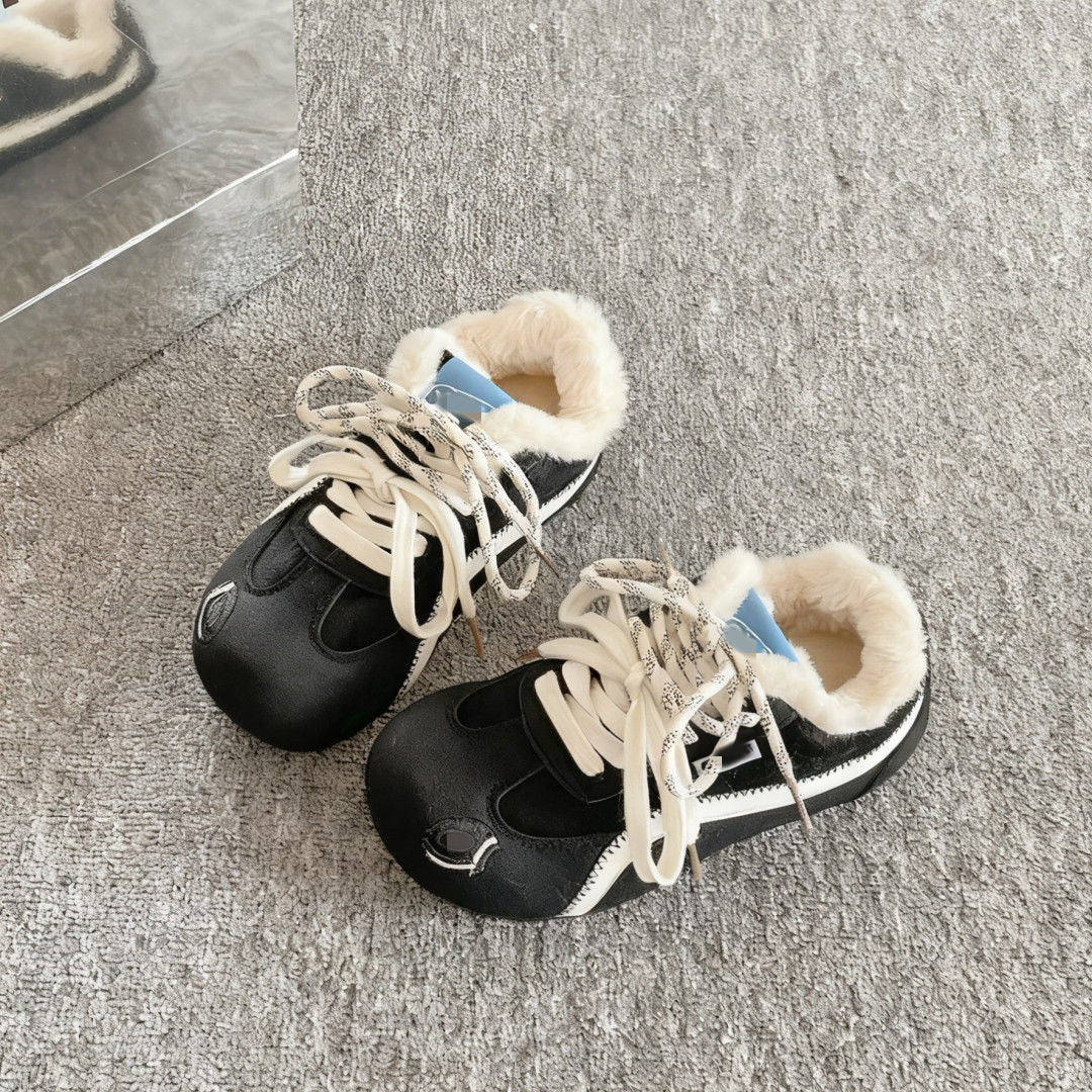Damen Sneaker mit wärmendem Fleece-Innenfutter und modischem Design EB