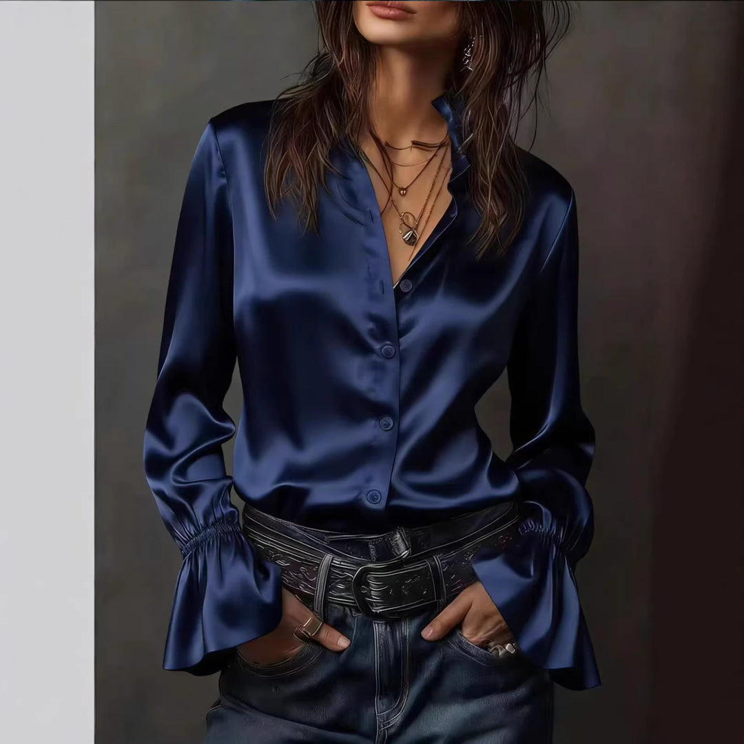 Damen Seidenglänzende Satinbluse mit Stehkragen, Knopfleiste und Volantärmel EB