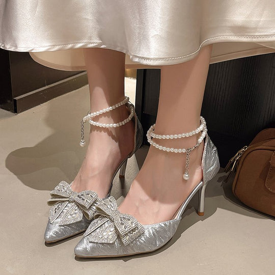 Damen Pumps mit Zierbogen und Perlendetail EB