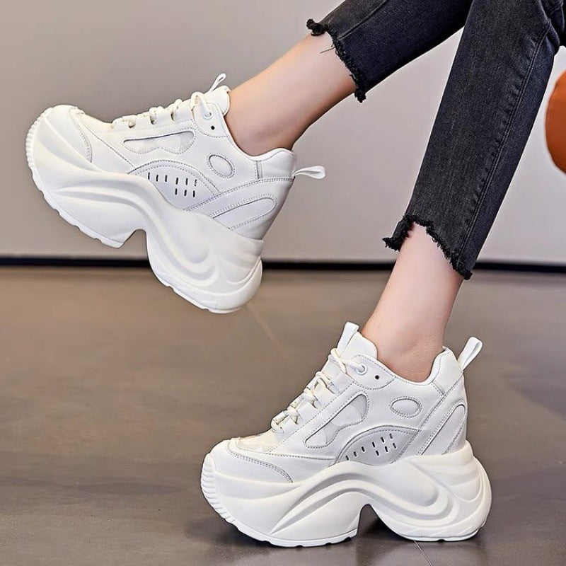 Damen sportliche Chunky Sneakers mit extragroßer Plateau-Sohle EB