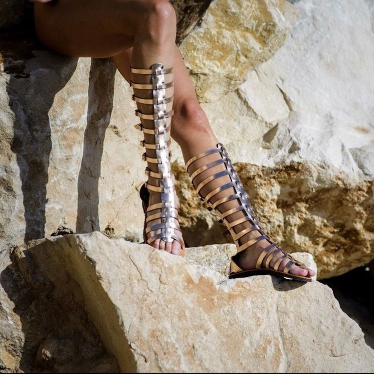 Damen kniehohe Gladiatorensandalen mit verstellbaren Riemen und flacher Lederlaufsohle EB