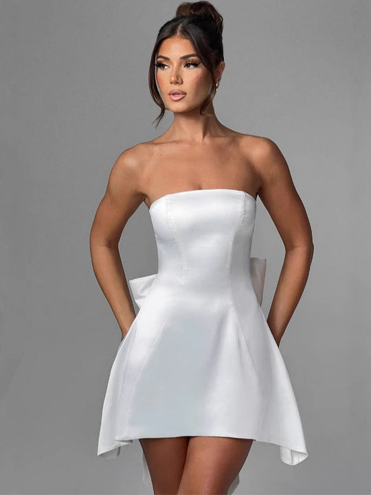 Damen Minikleid im eleganten Bandeau-Stil mit verspieltem Rückendetail EB