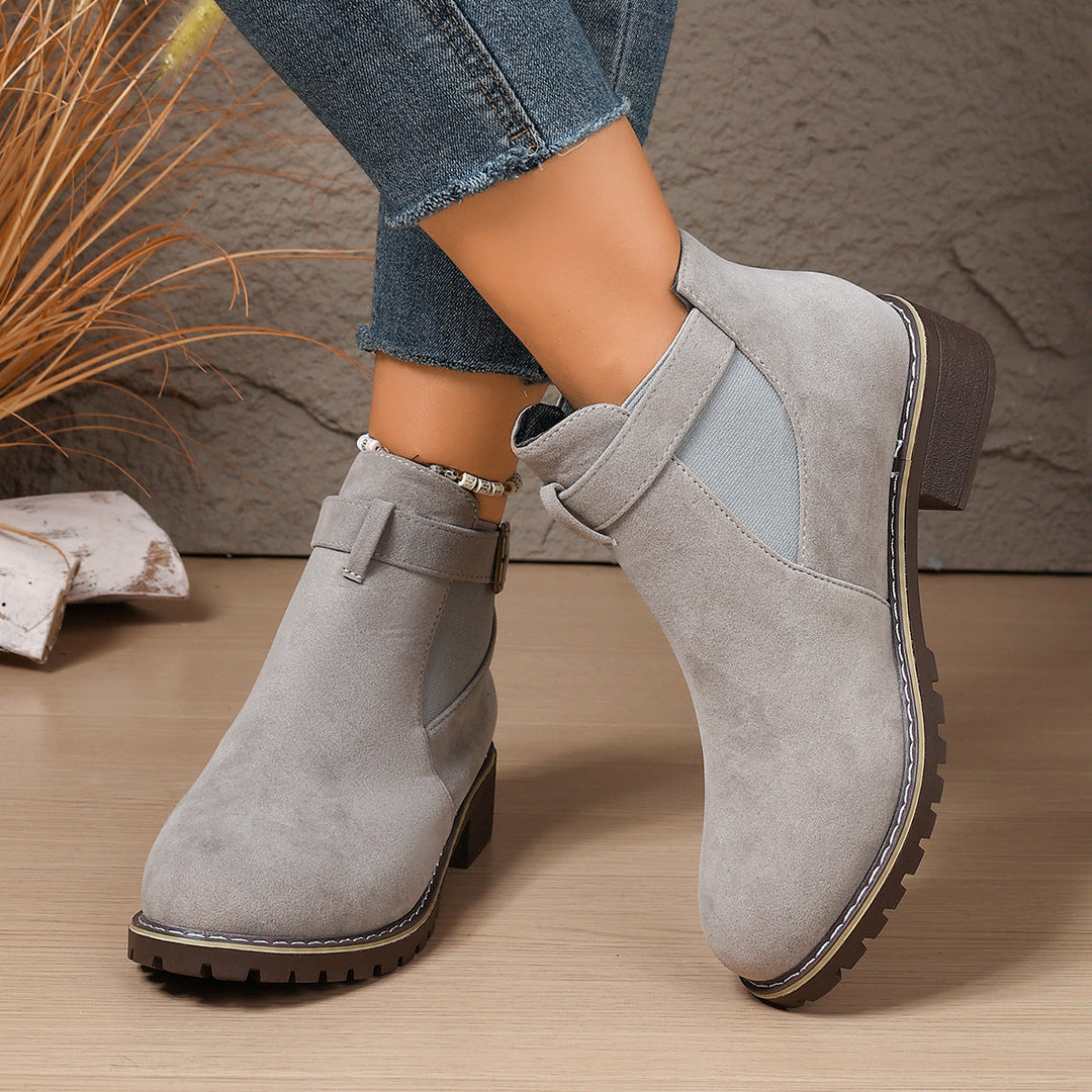 Schicke Stiefeletten mit Schnallenriemen und Blockabsatz EB EB