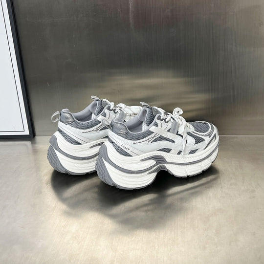 Damen Sportliche Sneakers mit vollständig atmungsaktiver Mesh-Oberfläche und innovativem Dämpfungssystem EB