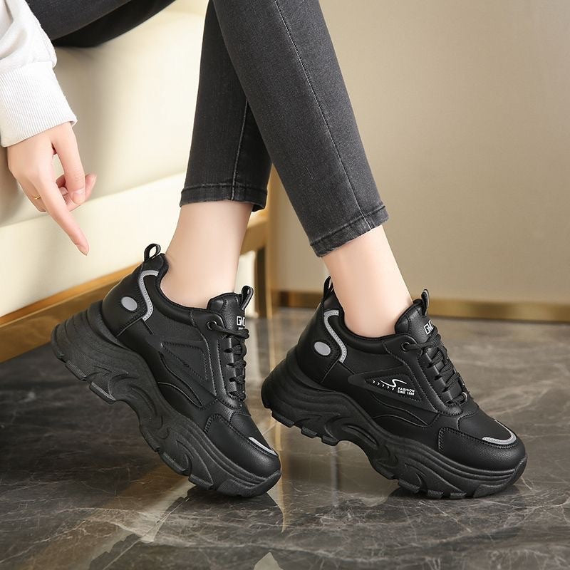 Damen Chunky Sneakers mit dämpfender Sohle und sportlichem Design EB