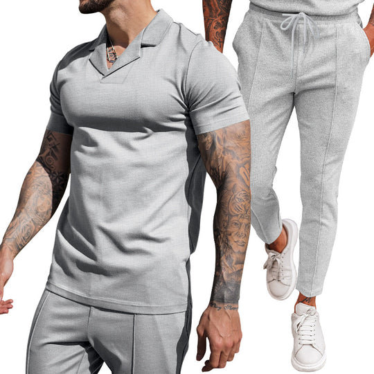Herren modernes Freizeit-Set mit poloähnlichem Oberteil und schmal geschnittenen Hosen EB