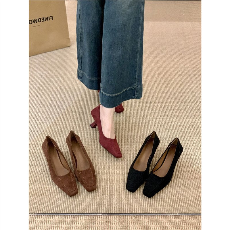 Damen elegante Ballerinas aus feinem Veloursleder EB