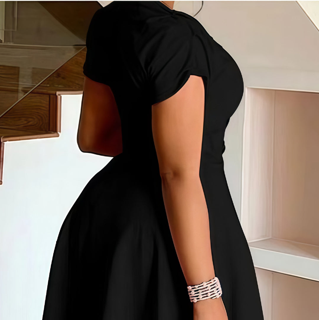 Damen Etuikleid mit doppelter Knopfleiste und femininer Silhouette EB