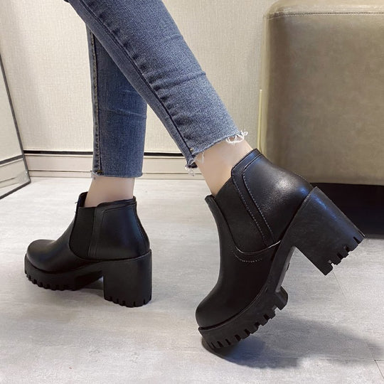 Damen Chunky Chelsea Boots mit robustem Profil und elastischen Einsätzen EB