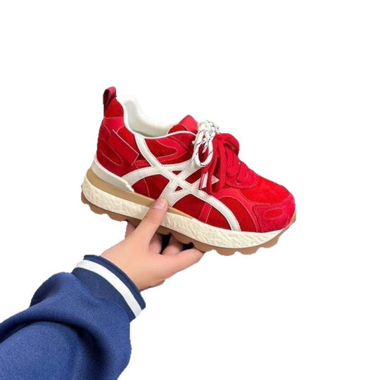 Damen Sportliche Sneakers mit dicker Laufsohle und eleganten Wildleder-Detail EB