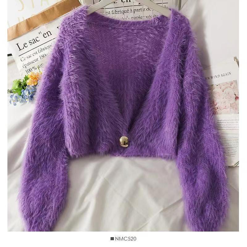 Damen Flauschige Kurzstrickjacke mit V-Ausschnitt und Knopfdetail EB