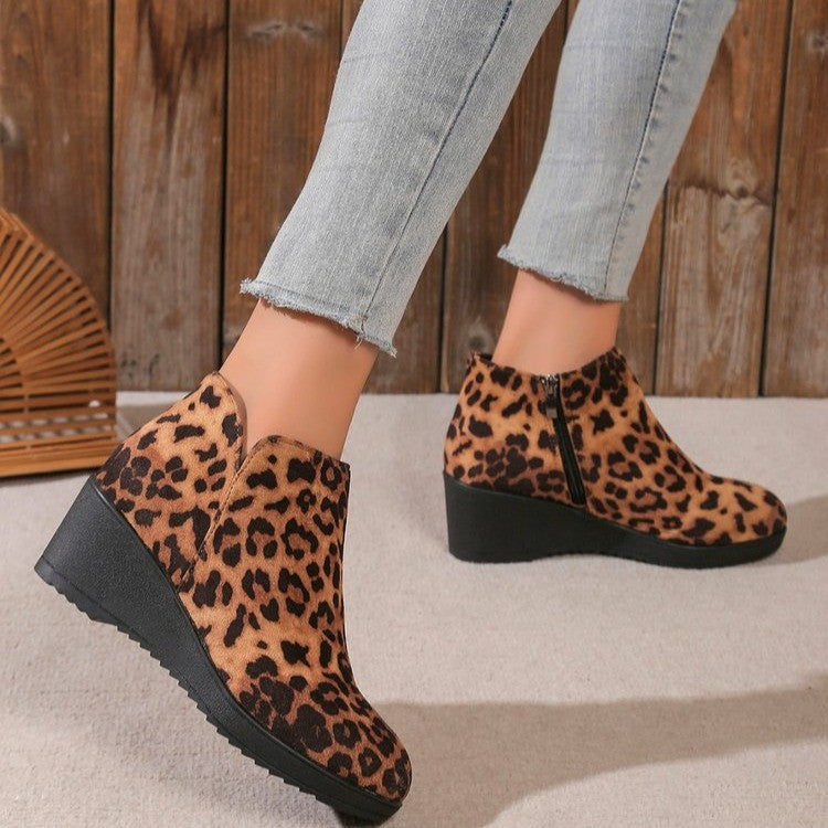 Damen Wedge-Stiefeletten aus weichem Wildleder EB