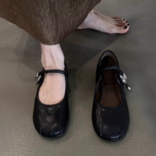 Damen elegante Ballerinas mit modischem Riemchen und dekorativem Schmuckdetail EB