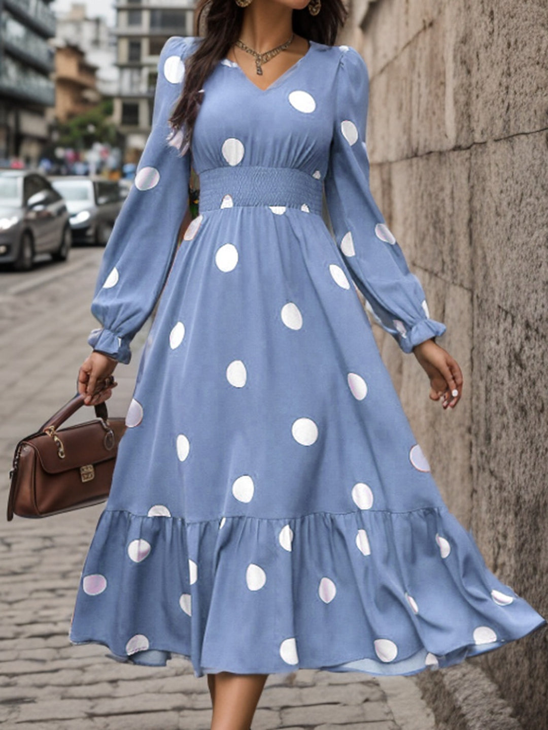 Damen Elegantes Maxi-Kleid mit modischem Punkte-Design und Taillenbetonung EB