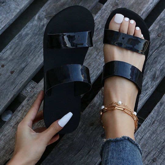 Damen Riemensandalen mit glänzenden Akzenten und komfortablem Plateau EB
