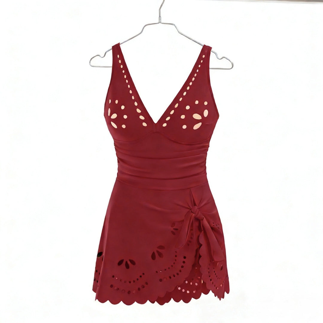 Damen Bademode mit raffinierten Cut-Outs EB