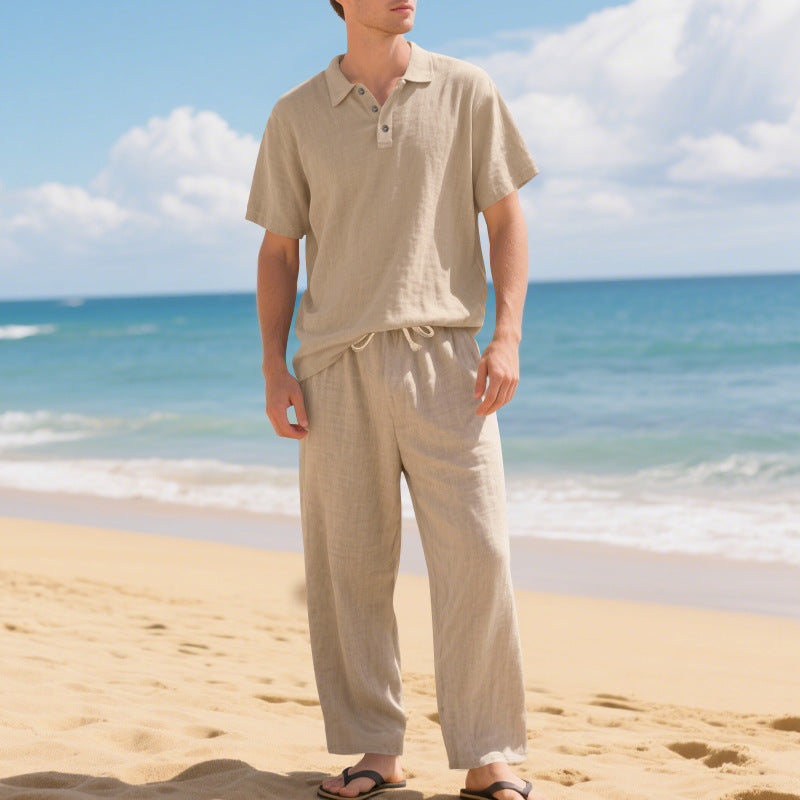 Herren nan luftiges Leinen-Ensemble mit Polokragen und regulierbarer Bundhose EB