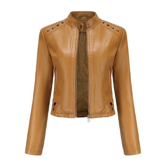 Damen nan kurze taillierte Kunstlederjacke mit Nietenbesatz und Stehkragen EB