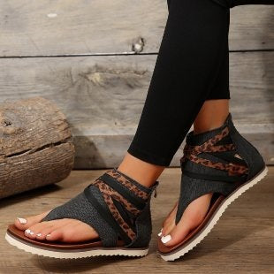 Damen modische Riemchensandalen mit leichten Cut-Outs und tierischem Design EB