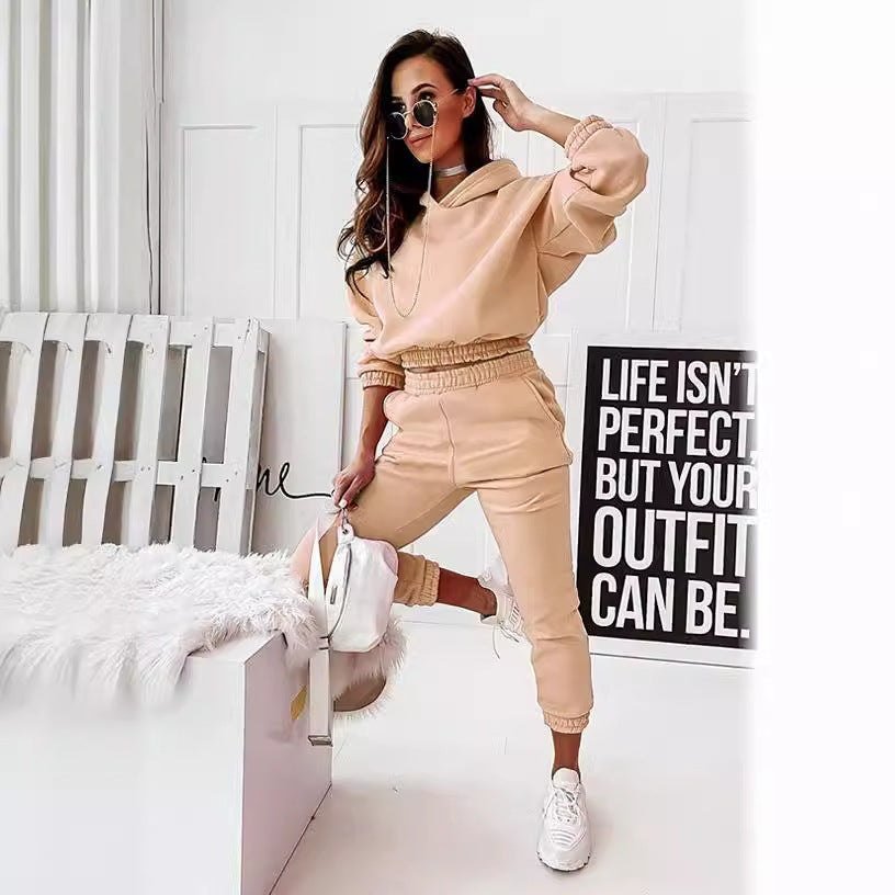 Damen Jogginganzug mit modernem Schnitt und lässigem Hoodie-Stil EB