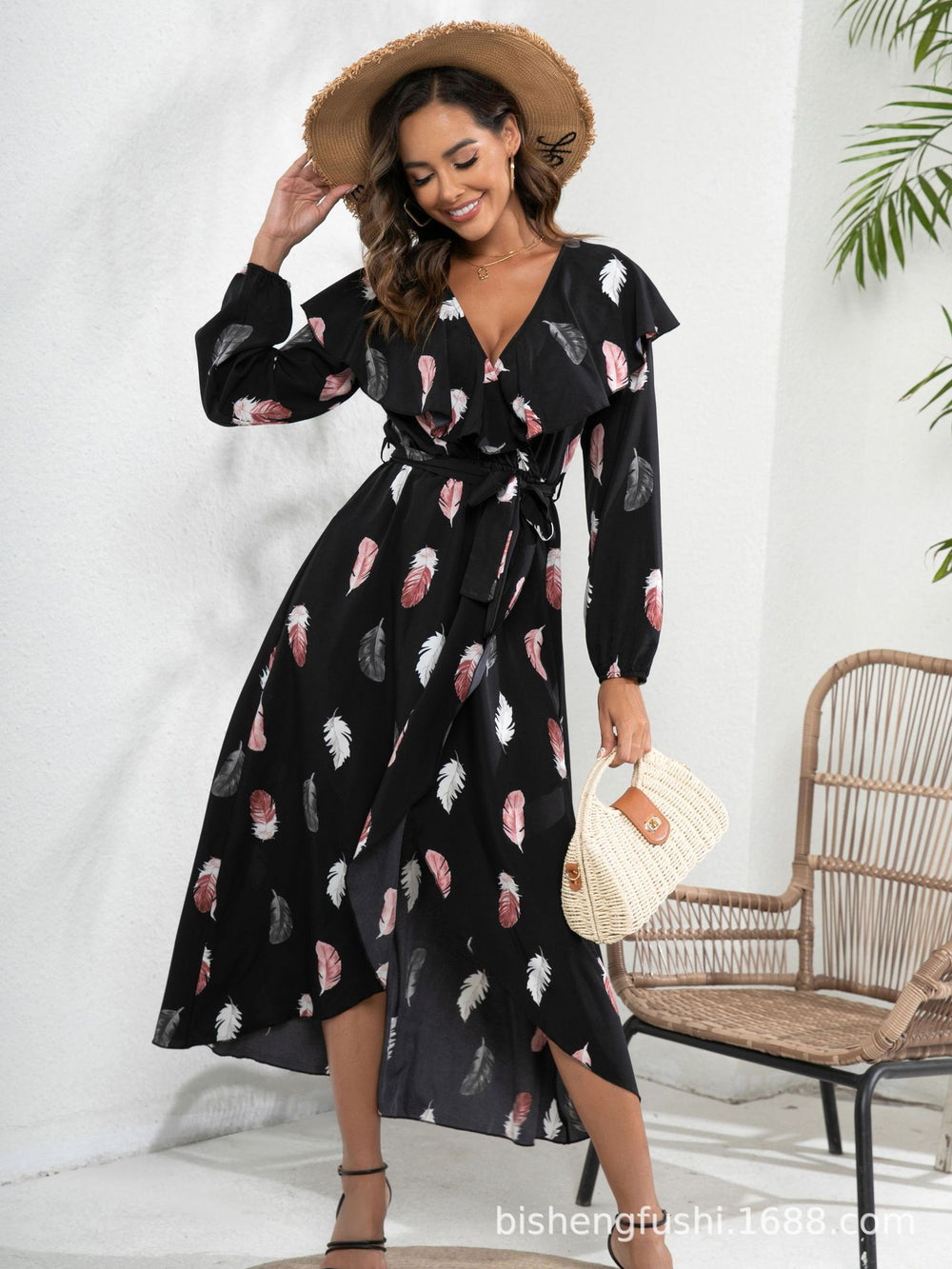 Damen Maxi-Kleid mit Rüschendetails und schickem Bindegürtel EB