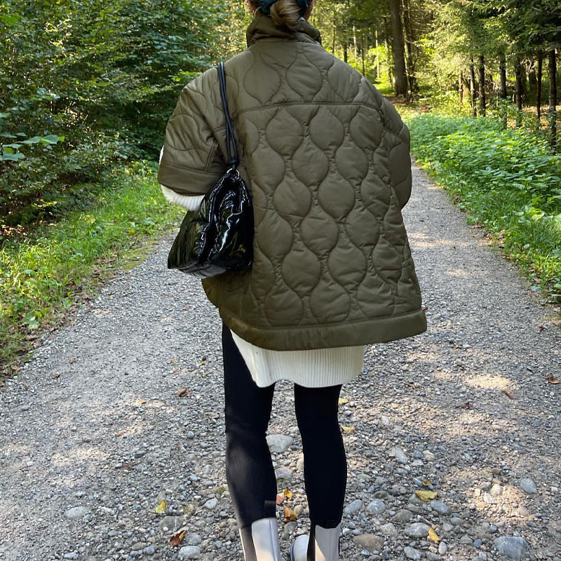 Damen Steppjacke mit hohem Kragen und praktischen Eingrifftaschen EB