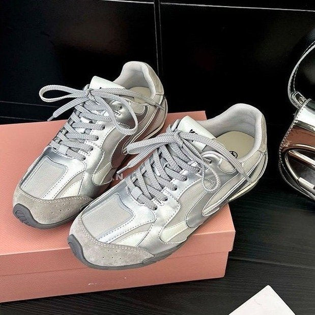Damen Sportliche Sneaker mit atmungsaktiven Obermaterial und dämpfender Sohle EB
