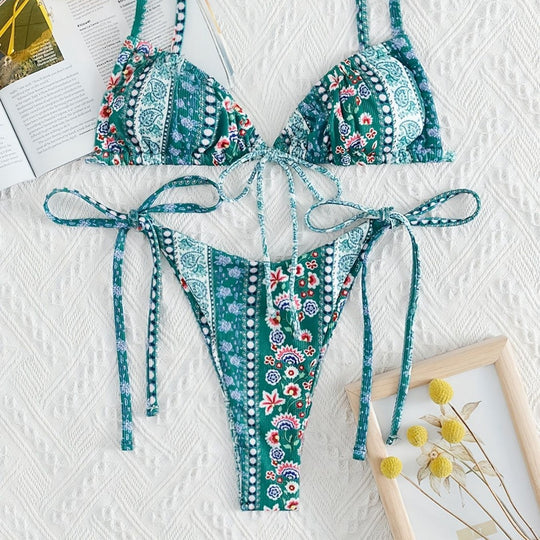 Damen Triangel-Bikini mit verspieltem Design und verstellbaren Trägern EB