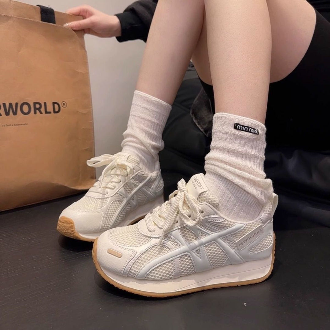 Damen Sportliche Mesh-Sneaker mit dämpfenden Eigenschaften und modernem Design EB