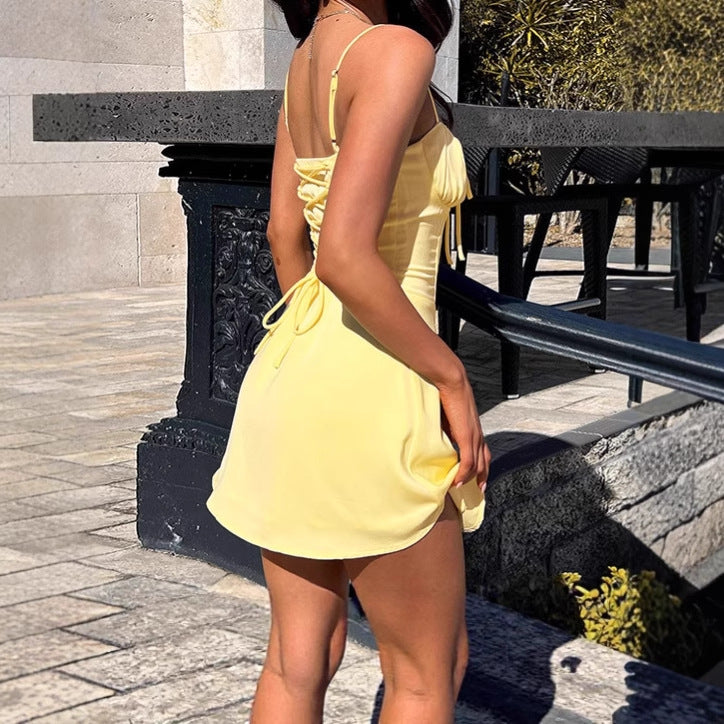 Damen Minikleid mit verstellbaren Trägern und Rüschendetails EB
