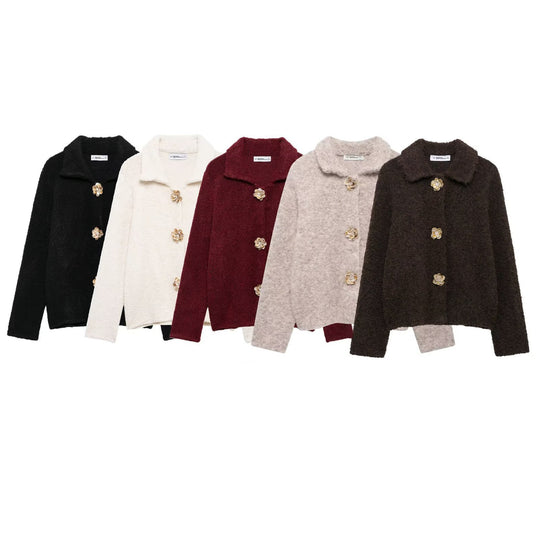 Damen Teddyjacke mit eleganten Blumenknopfdetails EB