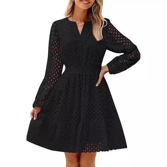 Damen luftiges Blusenkleid mit dekorativem Lochmuster und kräftigen Ärmel EB